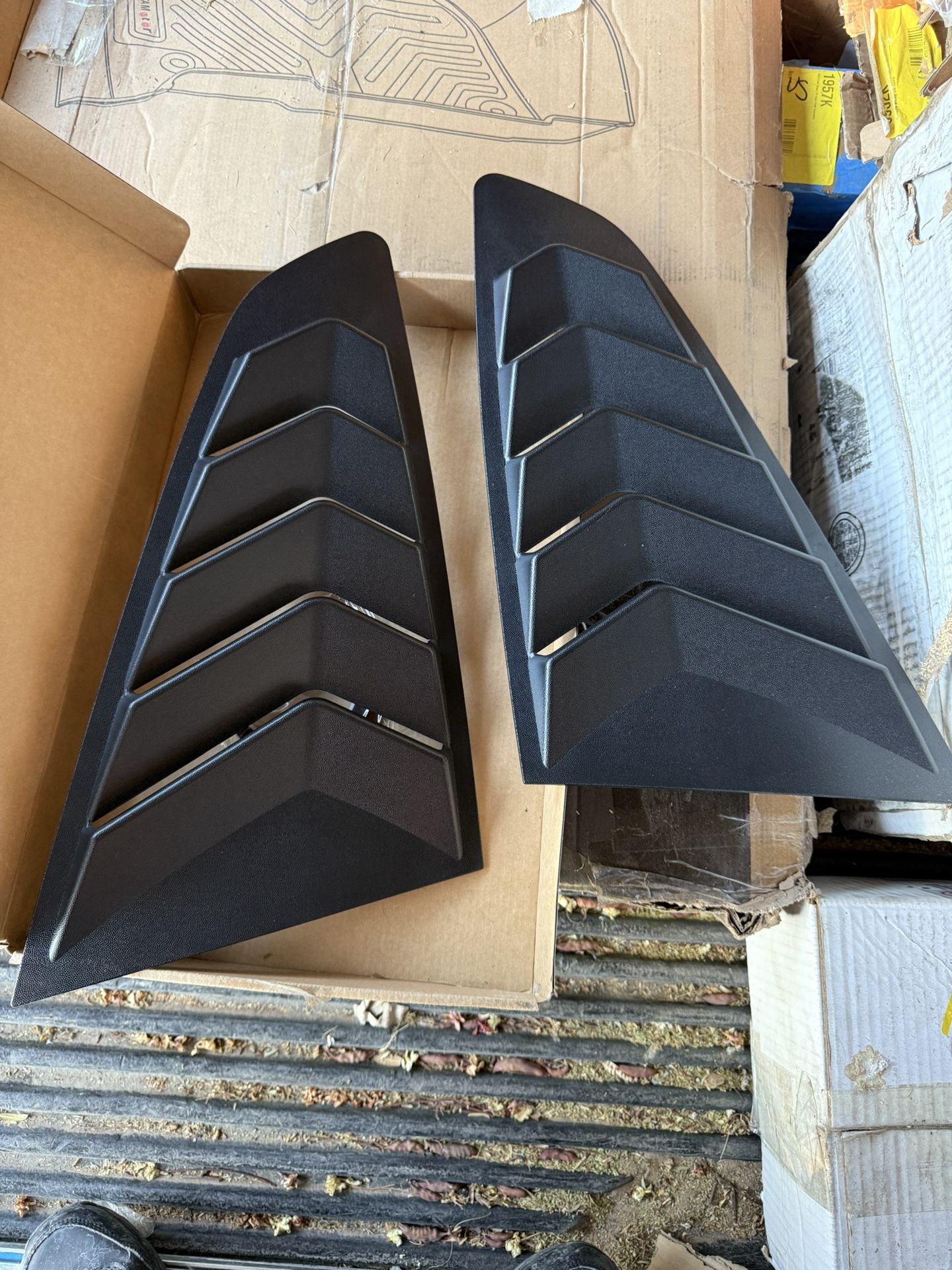 Side window louvers for mustang 2015-2023 Windshield Sun Shade Cover Vent gh lambo Style Custom Fit All Weather ABS (Matte Black)