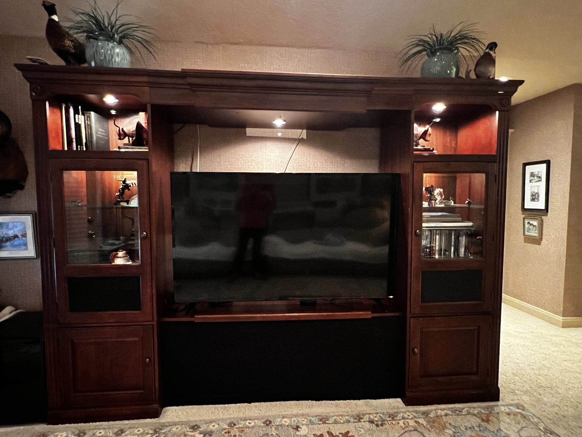 Entertainment center-Solid Wood-Excellent Quality