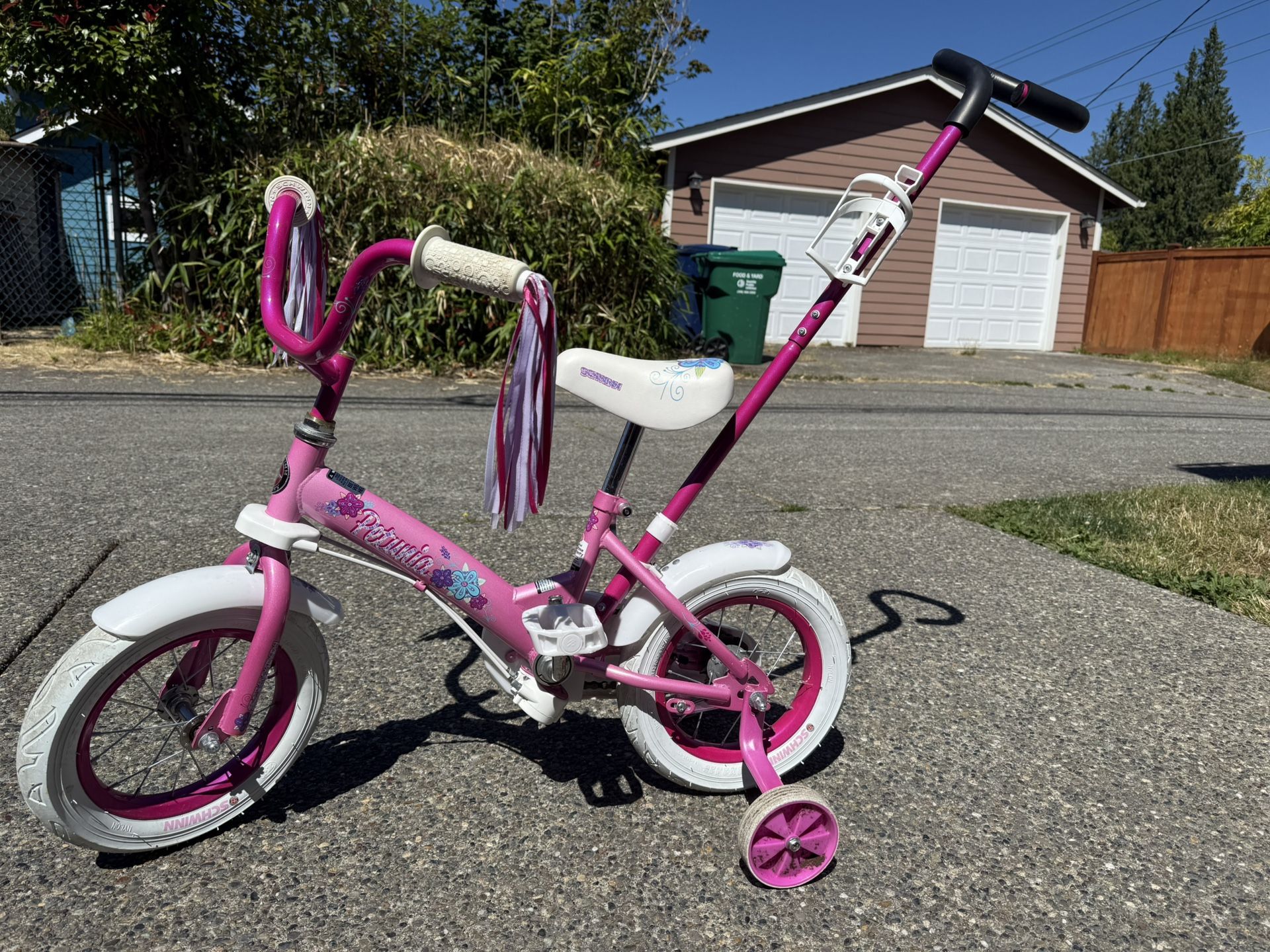 Schwinn Kids bike With Removable Training Wheels