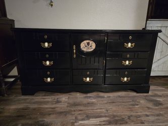 Black dresser $165