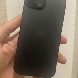 Apple iPhone 15 (128gb Unlocked / No Sim Restrictions) 10/10 Condition New 100% Battery Life Didn't Use It Black Color