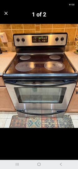 Stainless steel Fridgadaire stove