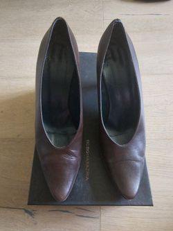 BCBGMaxAzria Women's Brown 2 Inch Heels 6.5