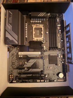 Elite Z790 Gaming Bundle - GIGABYTE Mobo, 850W Gold PSU, & Razer Huntsman Elite