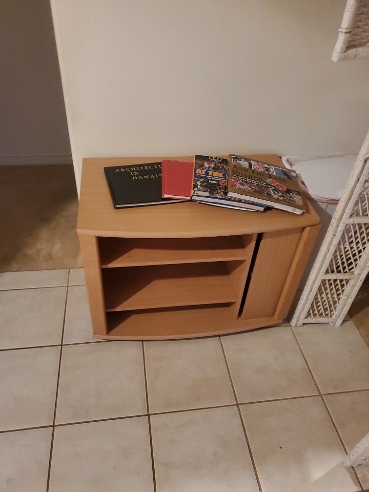 Moving TV stand Media center