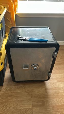 Combination safe