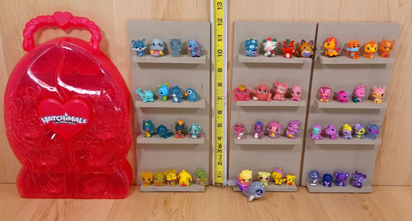 Hatchimals CollEGGtibles Lot With Case