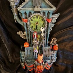 NIGHTMARE BEFORE CHRISTMAS CUCKOO CLOCK