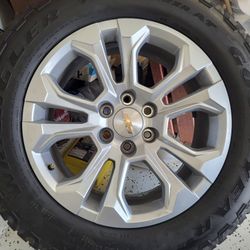 New 20" Oem 2026 Chevy Z71 Rims / Tires 275/60/20