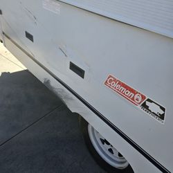 2000 Popup Camper Coleman FLEETWOOD