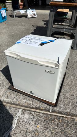 Refrigerator or Freezer Unit