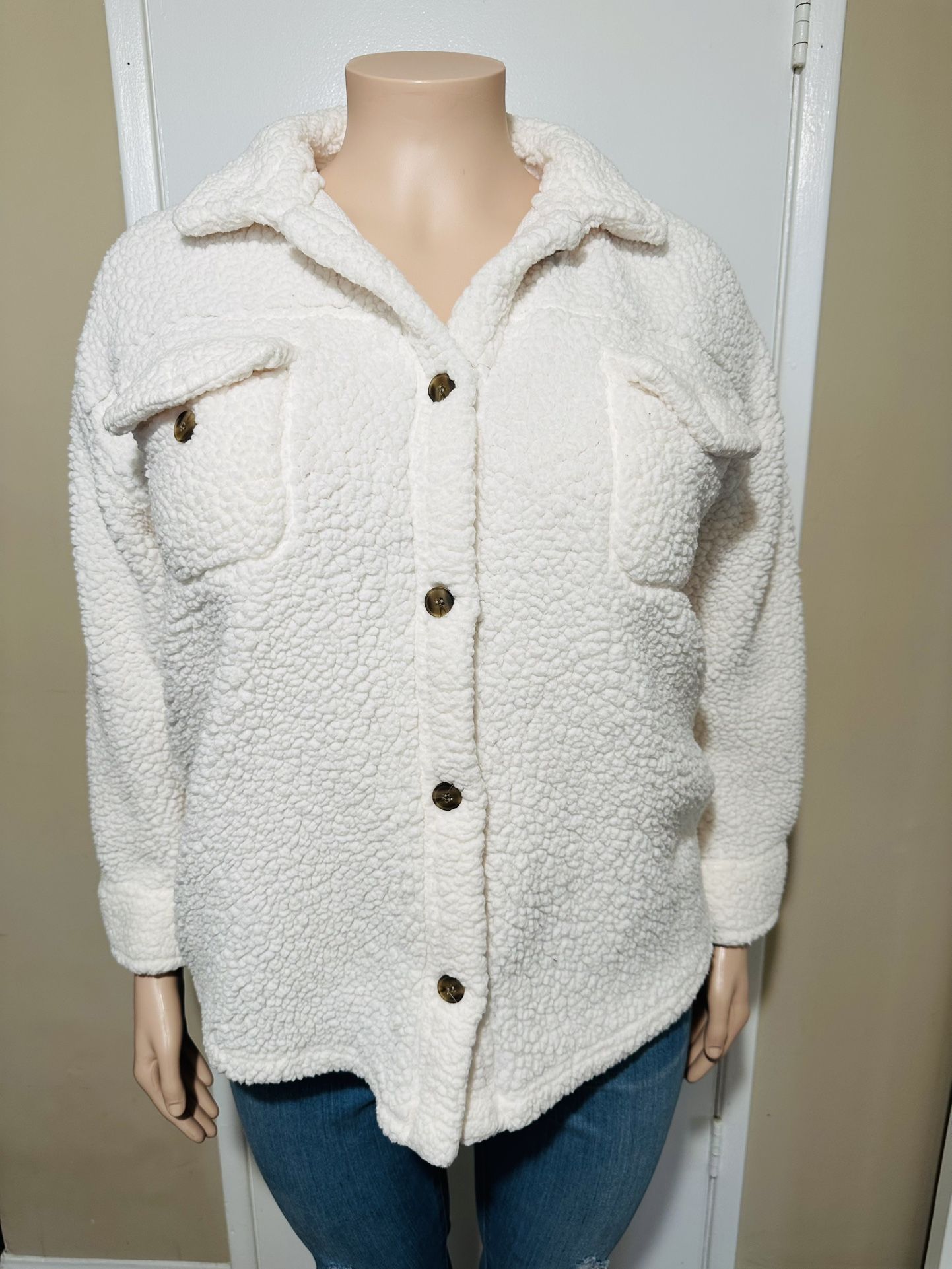 32 Heat Women’s Cream Colored Sherpa Jacket Size XXL