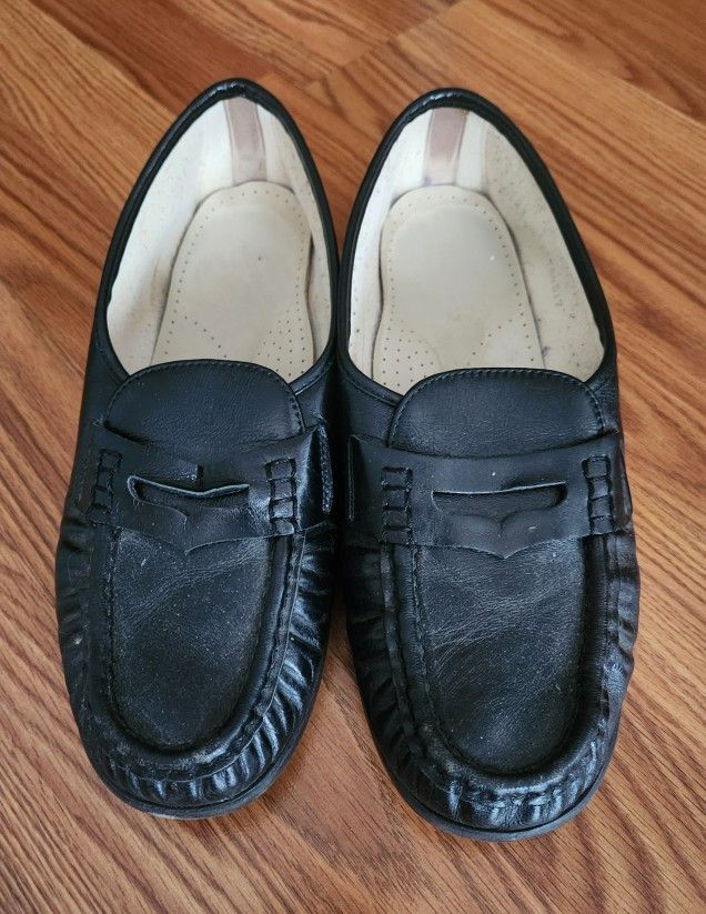 SAS Classic Penny Loafers Women’s Size 10 M Black & Toupe Leather Slip On Comfort Shoes