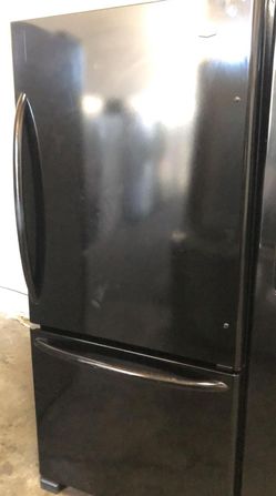 Kenmore Bottom Freezer Black Refrigerator
