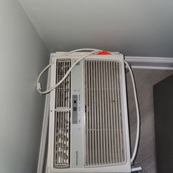 Frigidaire AC Unit