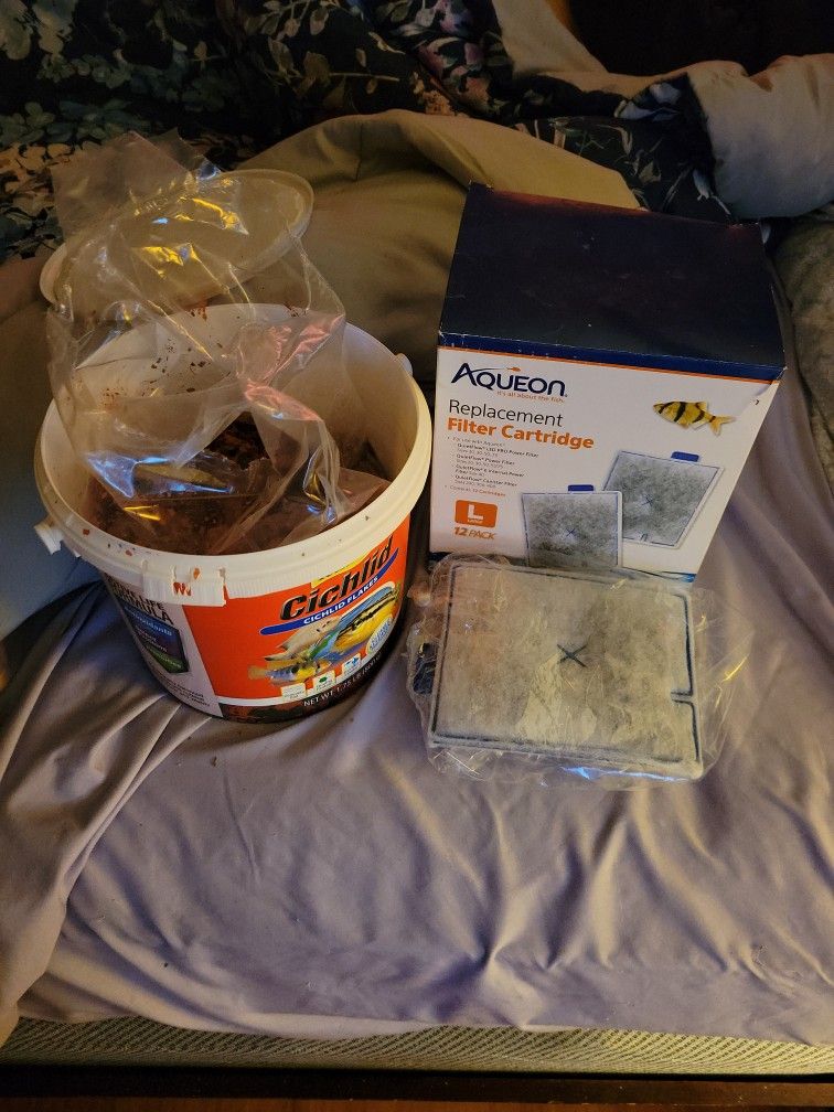 Cichlid Flakes Fish Food And 2 Filter Cartridges