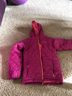 Girls Columbia jacket -size medium -furry warm lining. Perfect condition