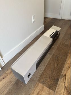 Bose Soundbar 700 with box