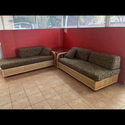 vintage curved bamboo wicker set! $1000 delivery 🚚 available 