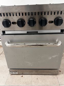 Main Street Commercial 24” 4 burner stove with oven