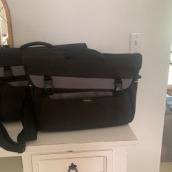 2 Targus Messenger Bags