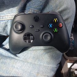 xbox series x controller with rechargable battery