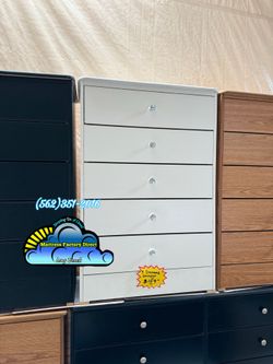 White five drawer with Diamond knobs new chest cajonera