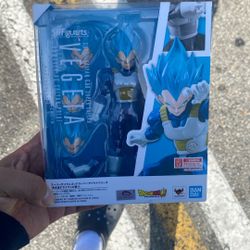S.H.Figures. Vegeta Unwavering Saiyan Pride 