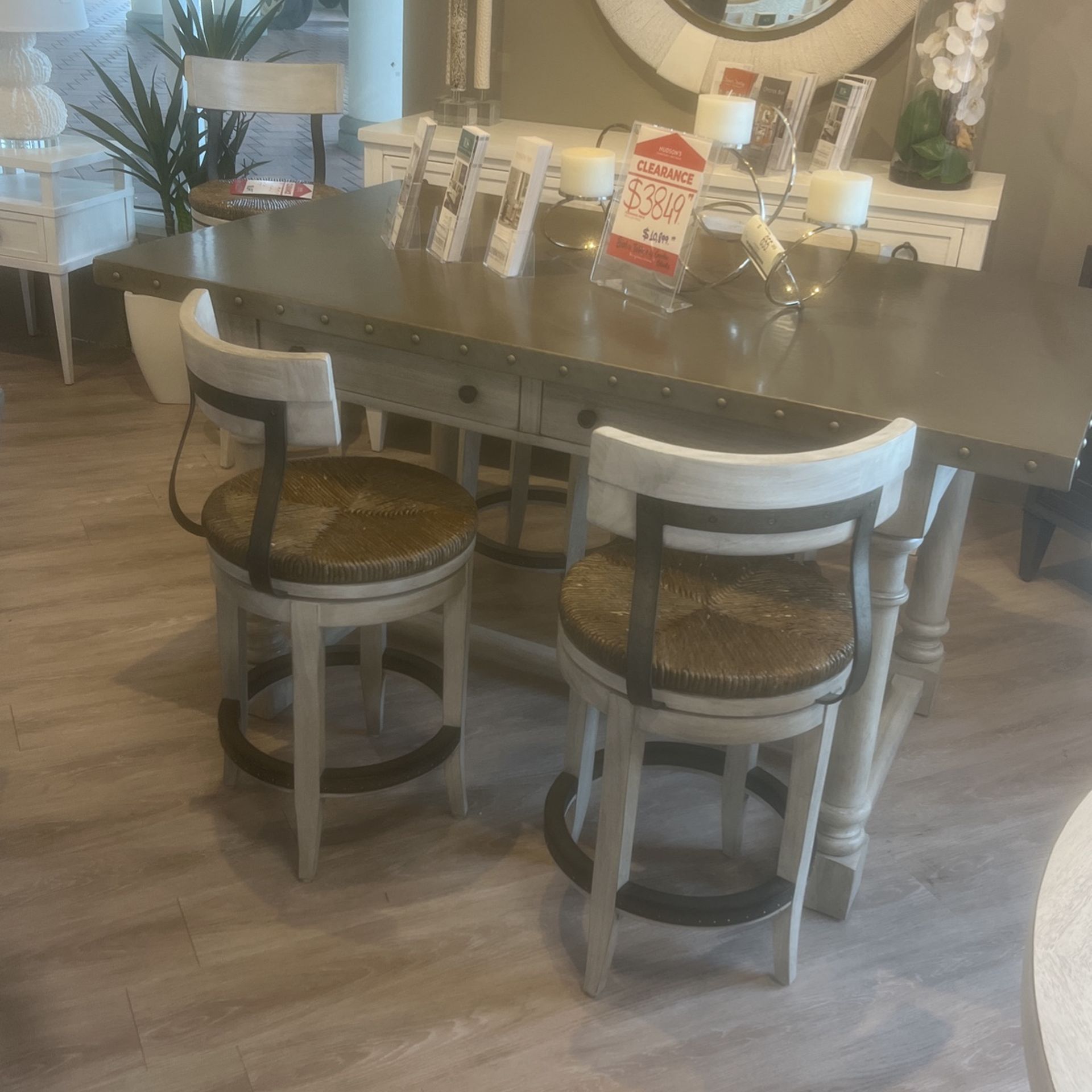 Lexington Oyster Bay Bistro Table Counter Stools