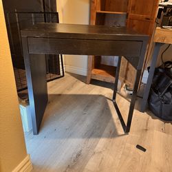 Student desk / small table