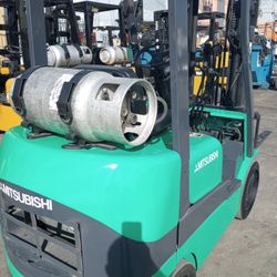 Forklift Mitsubishi 5000# Triple Mast
