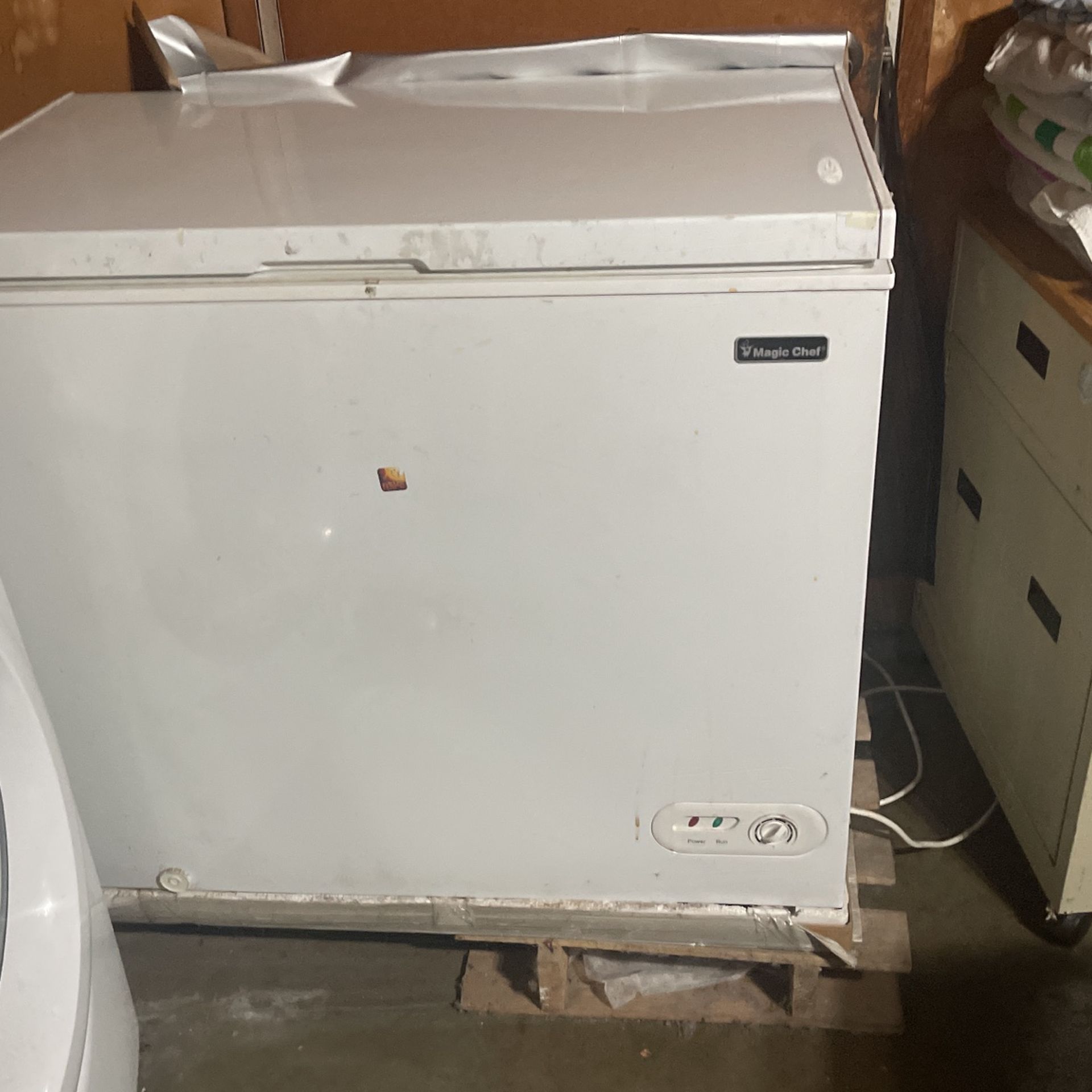 Magic Chef Ice Chest