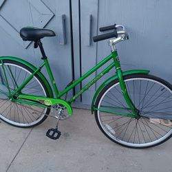 Gran Royale.   Bicycle.    700c Tires 