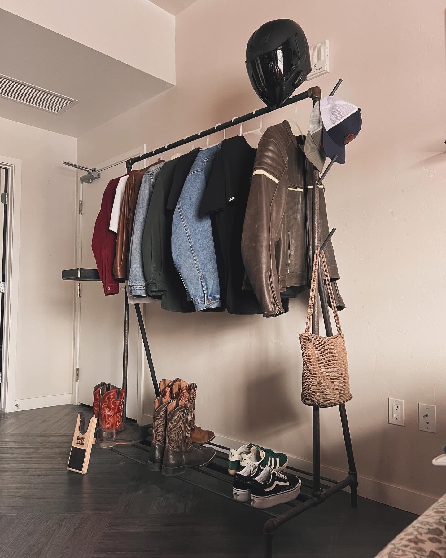Metal Entry Rack/ Clothing Rack