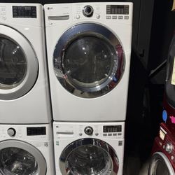 LG White Front Load Washer And Gas Dryer Set 
