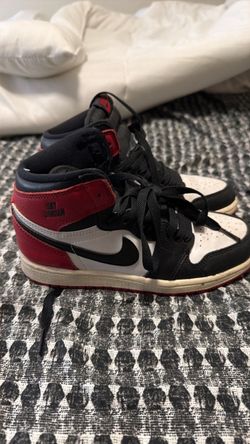 1.5y Red/black Jordan 1s