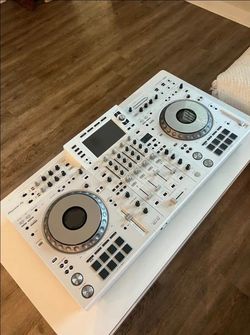 XDJ-XZ