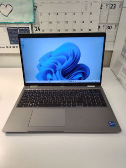 Fast Fast Fast 11th GEN DELL/Core i7/512GB SSD/24GB Ram/Webcam/Bluetooth/Wi-Fi/HDMi/backlit keyboard/Windows 11/Warranty
