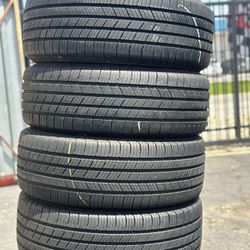 TIRE 225 65 17 MICHELIN