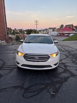 2014 Ford Taurus