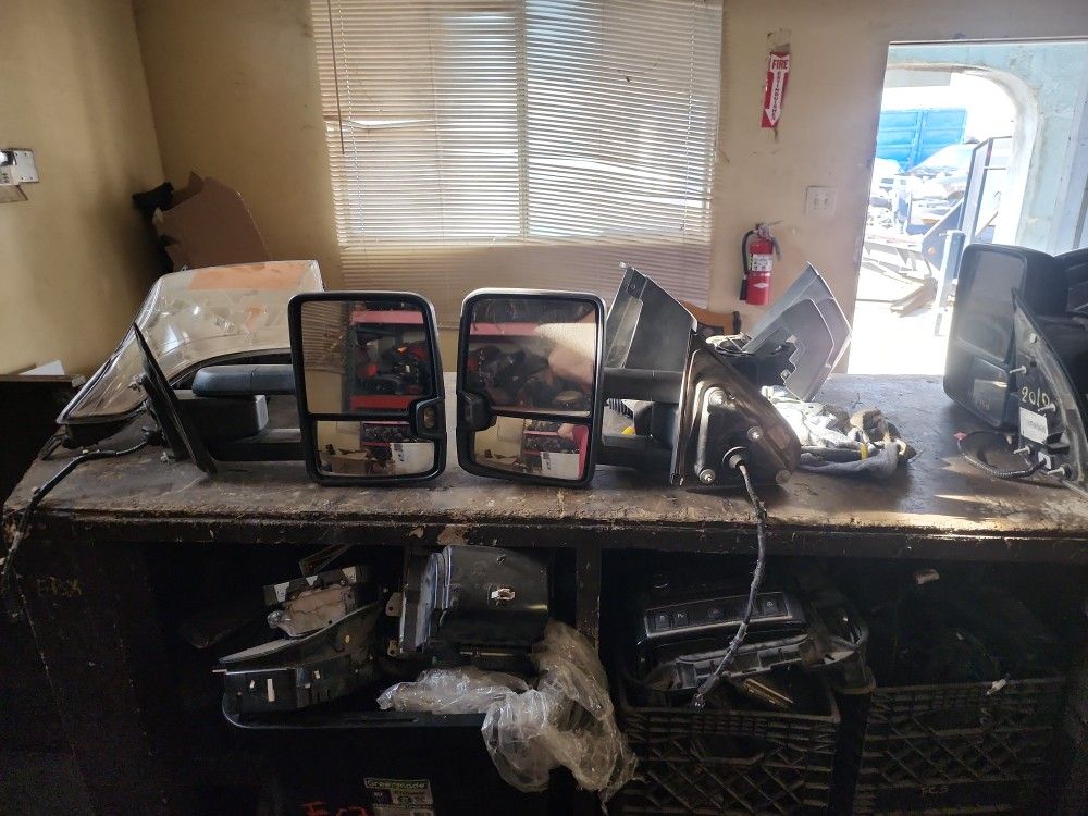 2015 Silverado 2500 Both Mirrors Aftermarket 