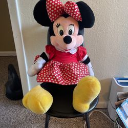 Vintage Minnie Mouse Stuffed Animal Plush Toy -Disneyland/ Walt Disney World