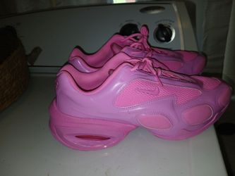 Women's Nike Air Max muse size 8.5