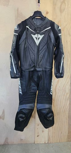 Dainese Laguna Seca D1 2 Piece Leather Suit