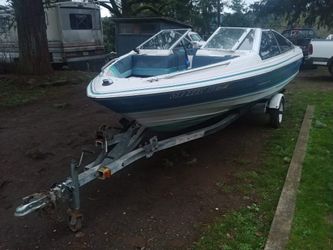 Bayliner Capri Ski boat