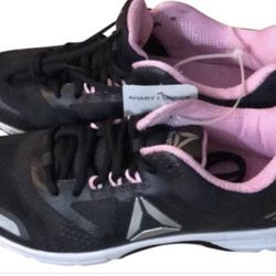 New Reebok For Women  Size 7