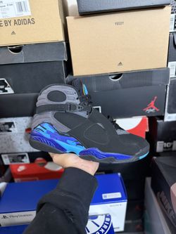 Jordan Aqua 8s size 10 VNDS