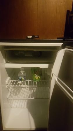 Mini refrigerator