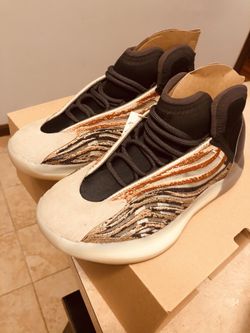 Yeezy Quantum Size 7 Men’s - $200 Obo