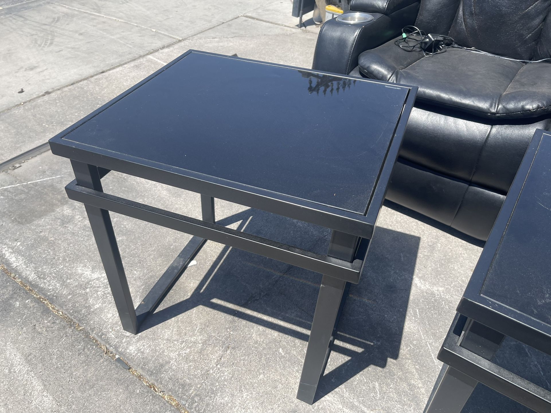 Coffee Table With 2 End Tables